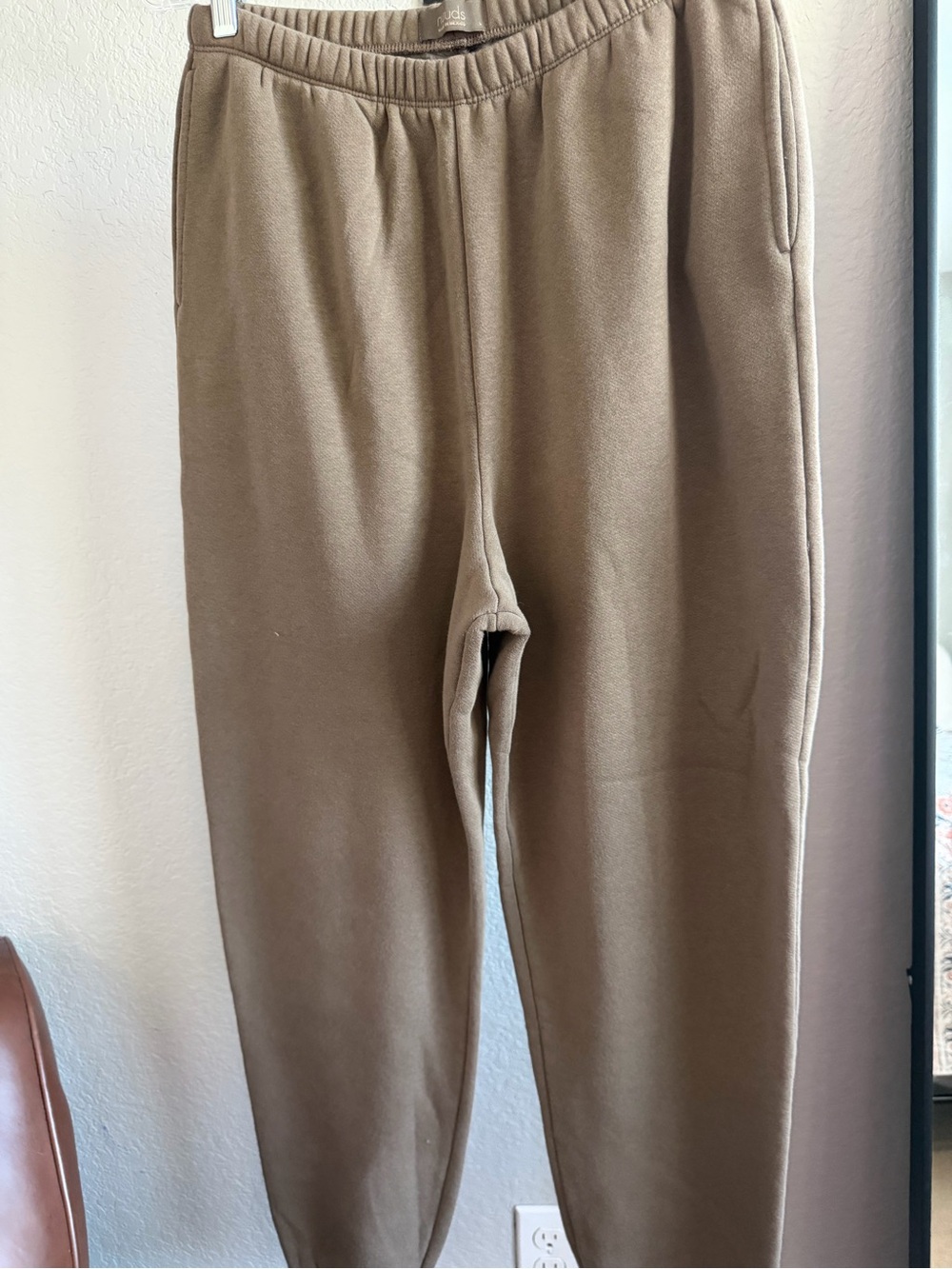 nuuds Women's classic Joggers in Mocha